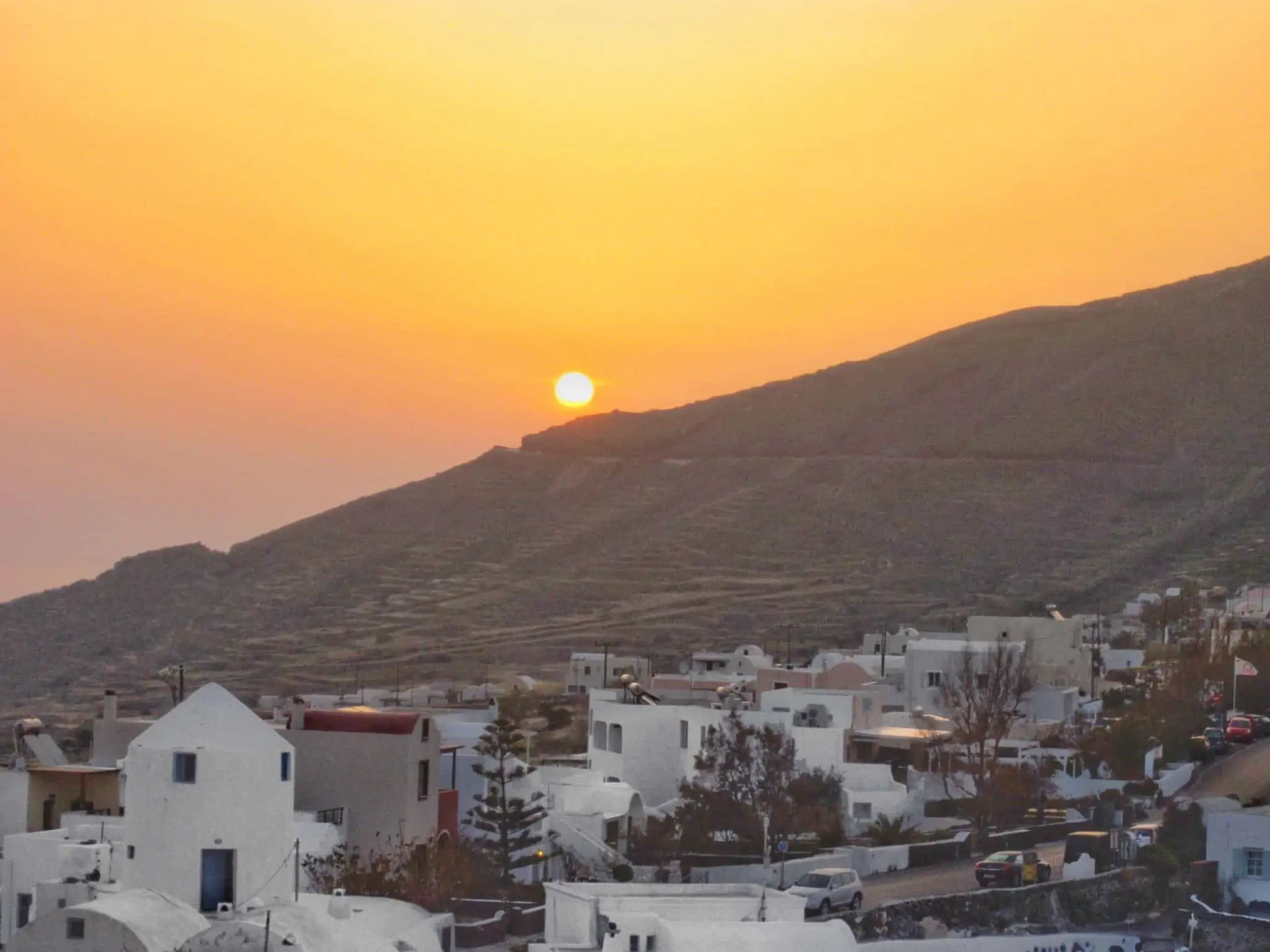 sunrise oia airbnbs in santorini greece