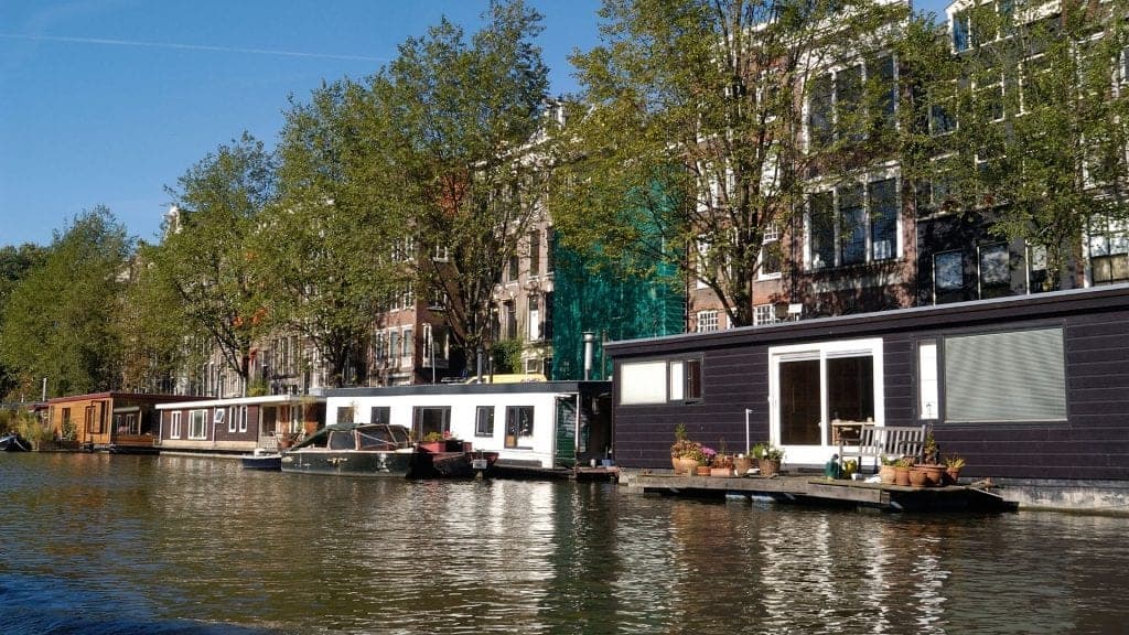airbnb amsterdam houseboat
