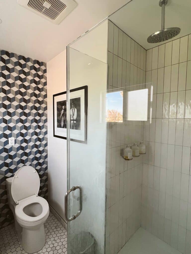 Sonder Palm Springs Bathroom